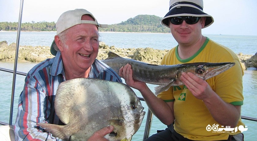 سرگرمی ماهیگیری در کوسامویی شهر تایلند کشور کو سامویی