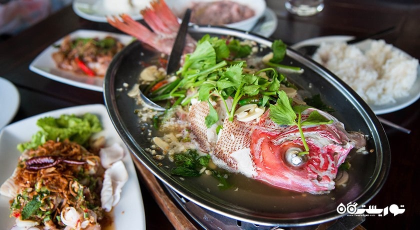 سرگرمی غذاخوری در کوسامویی شهر تایلند کشور کو سامویی