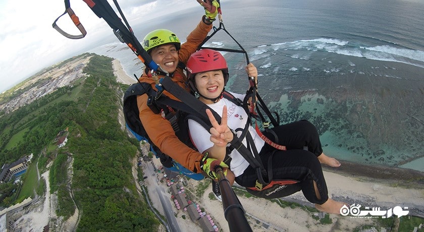 سرگرمی پاراگلایدر سواری در کوسامویی شهر تایلند کشور کو سامویی