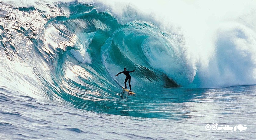 سرگرمی موج سواری در کوسامویی شهر تایلند کشور کو سامویی