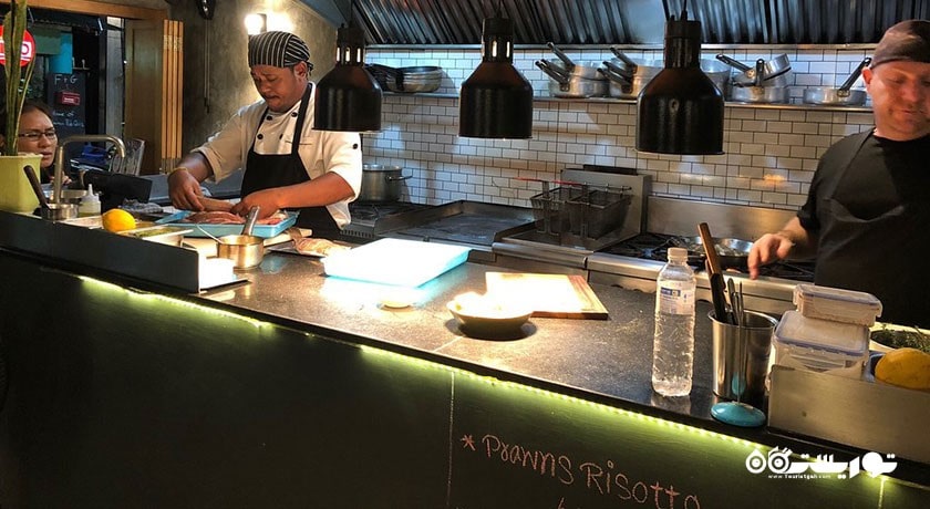 رستوران رستوران دو ماهی سامویی شهر کو سامویی 