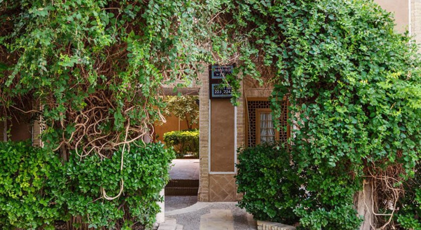  هتل باغ مشیر الممالک شهرستان یزد استان یزد