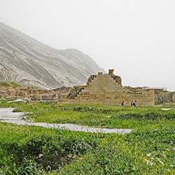 معبد آناهیتا بیشاپور