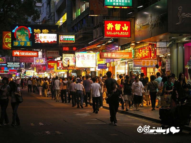 17. بازارگردی در بازارهای هنگ کنگ را از قلم نیاندازید!