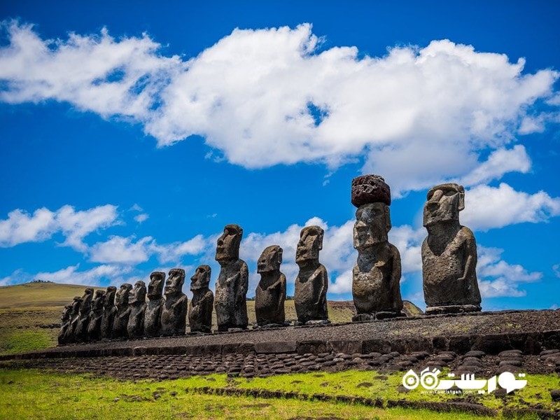 30- مجسمه های موآی (Moai Statues,)