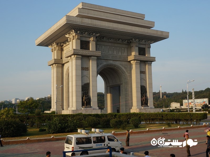 طاق نصرت (Arch of Triumph) کره شمالی