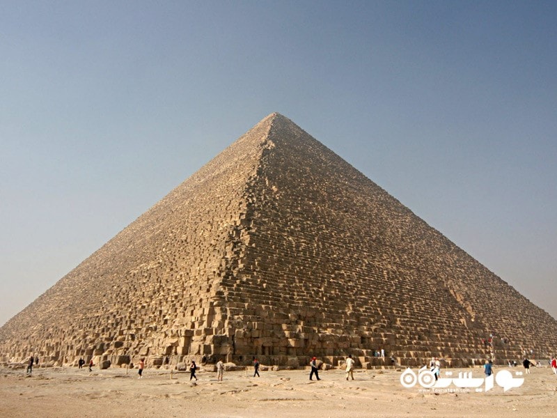 هرم بزرگ جیزه (the Great Pyramid of Giza)