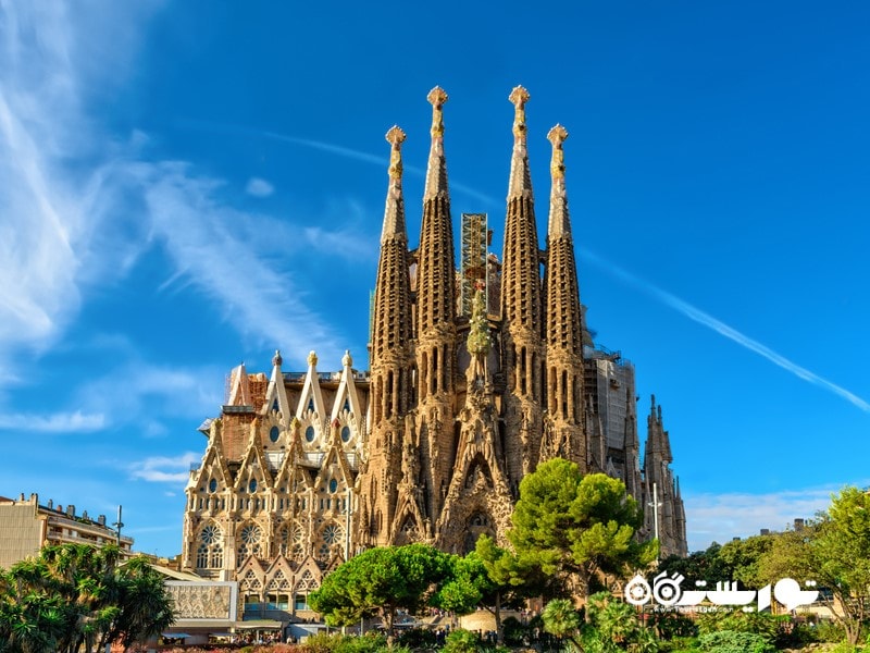 کلیسای ساگرادا فامیلیا در بارسلون (Sagrada Familia in Barcelona)