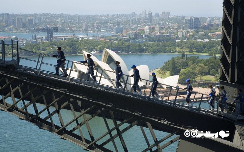 6. سیدنی را بر فراز پل بندرگاه سیدنی (Harbour Bridge) تماشا کنید، استرالیا