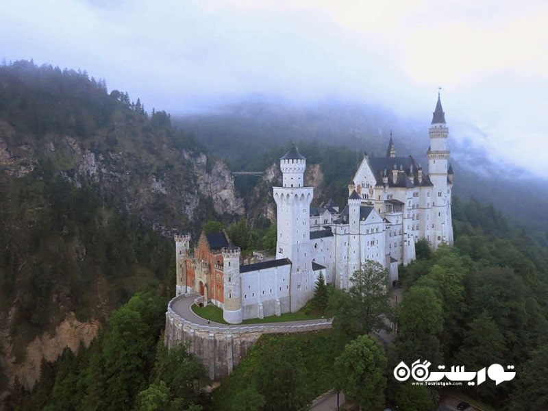 الهام: قلعه نیوشوانشتاین در باواریا، آلمان