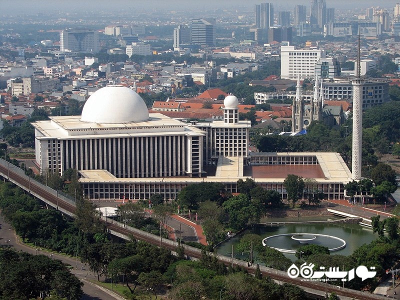 4. از دیدن مسجد استقلال (Istiqlal Mosque) شگفت ‌زده شوید.