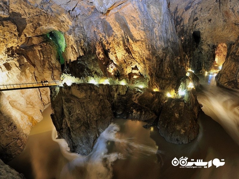 18.غارهای شکیجان (Škocjan Caves) 