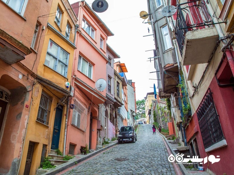 بلاط رنگارنگ در استانبول