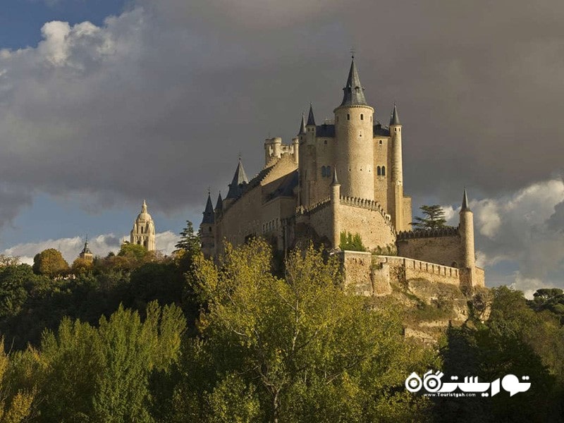 الهام: قلعه سگوویا در اسپانیا