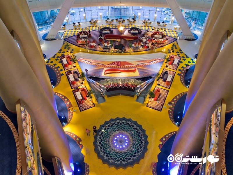 در هتل برج العرب به اندازه پوشش طلایی 46265 بار نقاشی مونالیزا از طلا استفاده شده