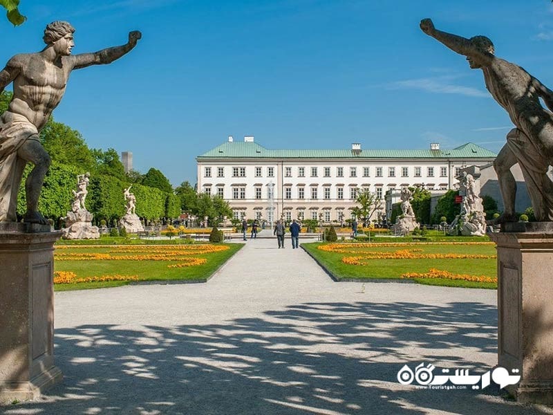 9. کاخ میرابل (Schloss Mirabell) و باغ ها