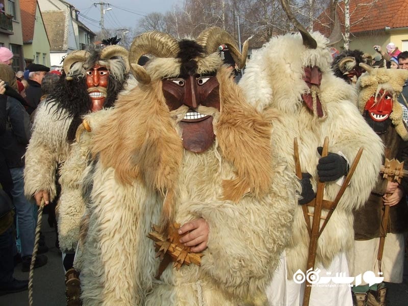 عجیب و غریب ترین جشن های زمستانی در سراسر جهان